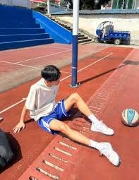 解析投手在满垒且无人出局时的投球策略如何将伤害降至最低